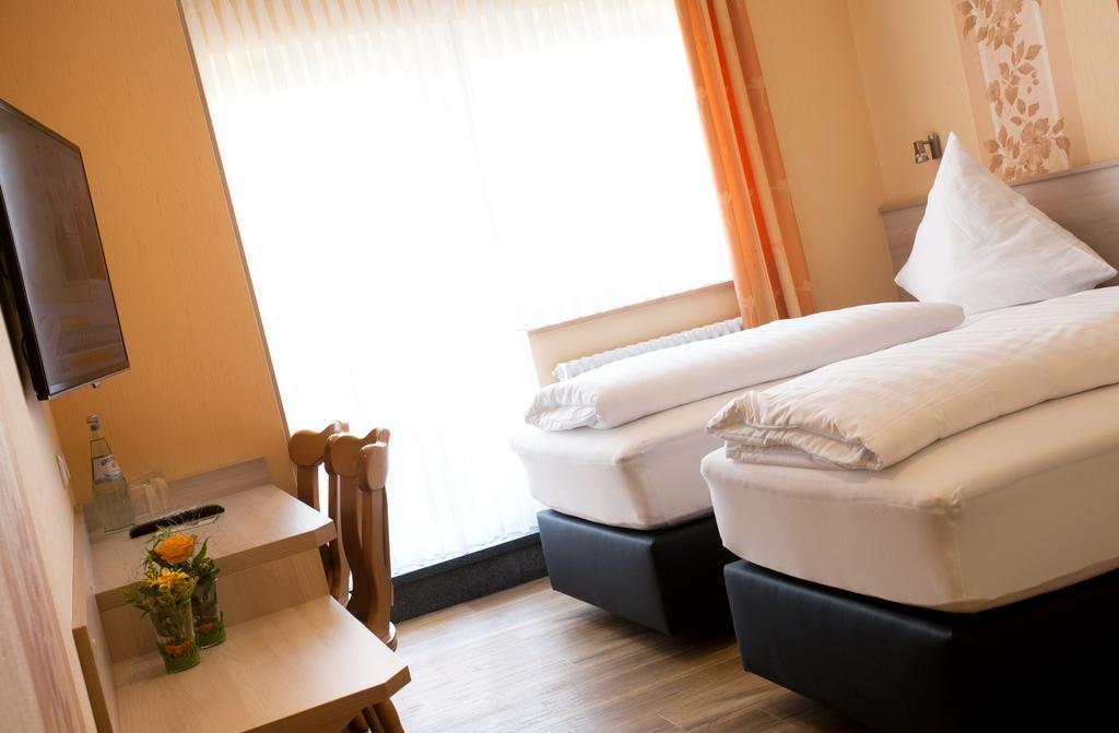 Hotel Haus Hubertus Winterspelt Pokoj fotografie