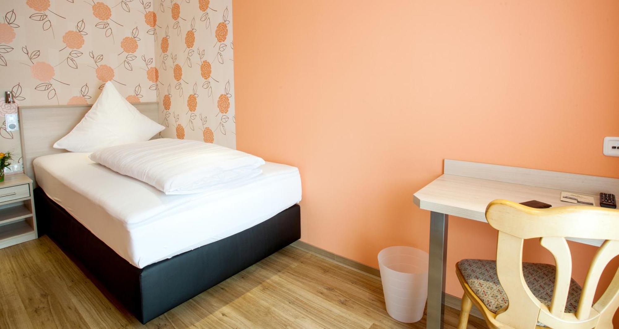 Hotel Haus Hubertus Winterspelt Pokoj fotografie